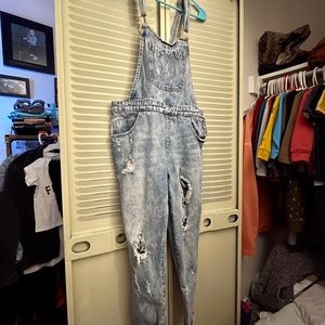 Womens forever 21 distressed overalls M